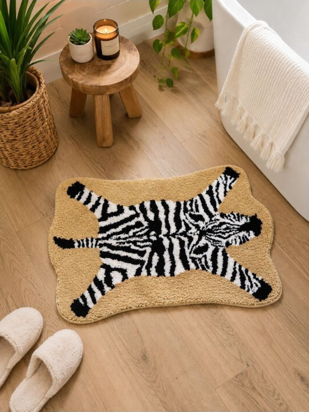 New Animal Zebra Micorfiber Bathroom Bath Rug 20 in X 30 in Rubber Bottom